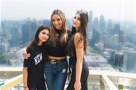 Mga video ng nina gray beverly hills.